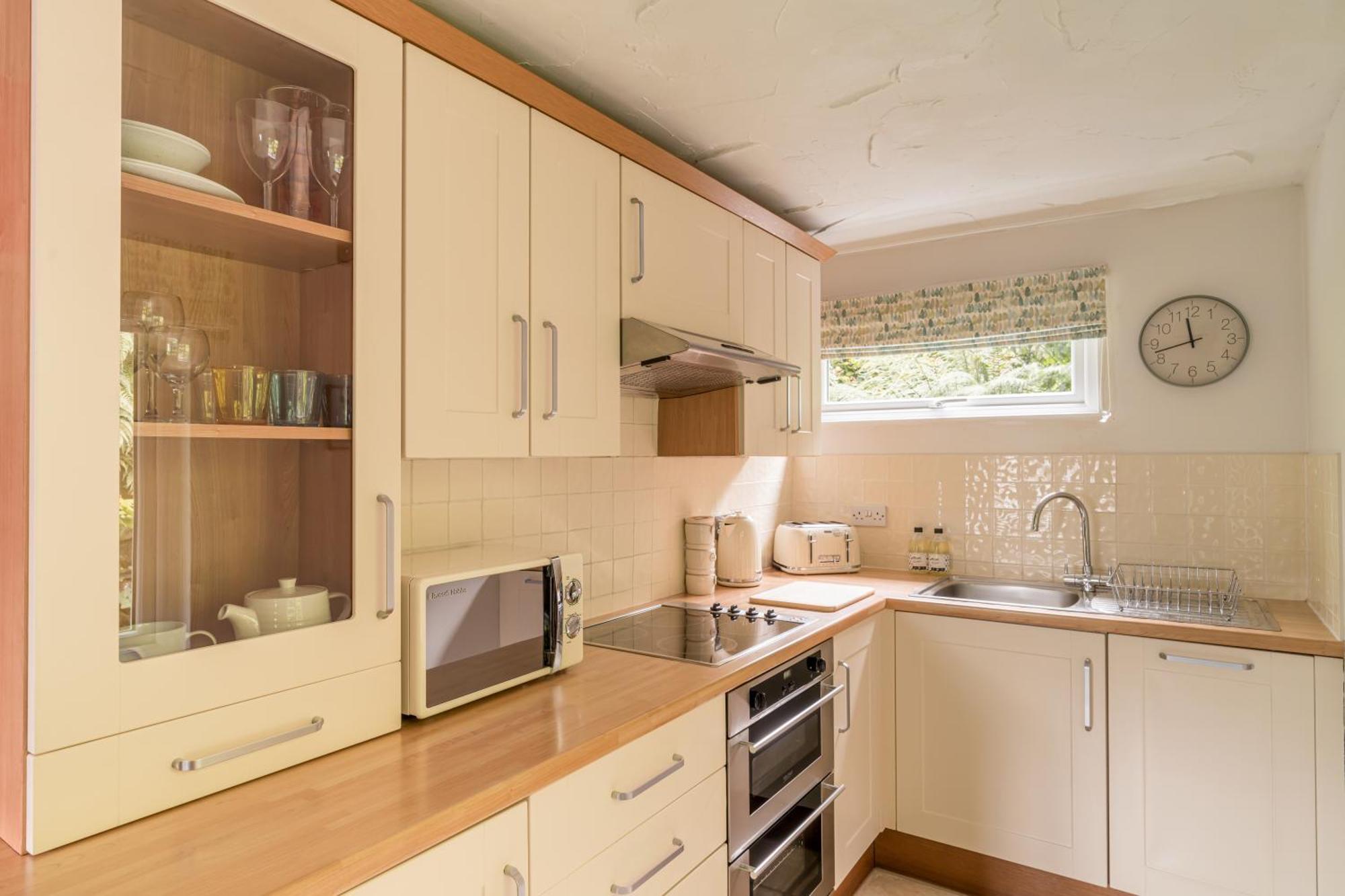 Villa Squirrel Bank, With A Hot Tub & Parking Bowness-on-Windermere Exterior foto